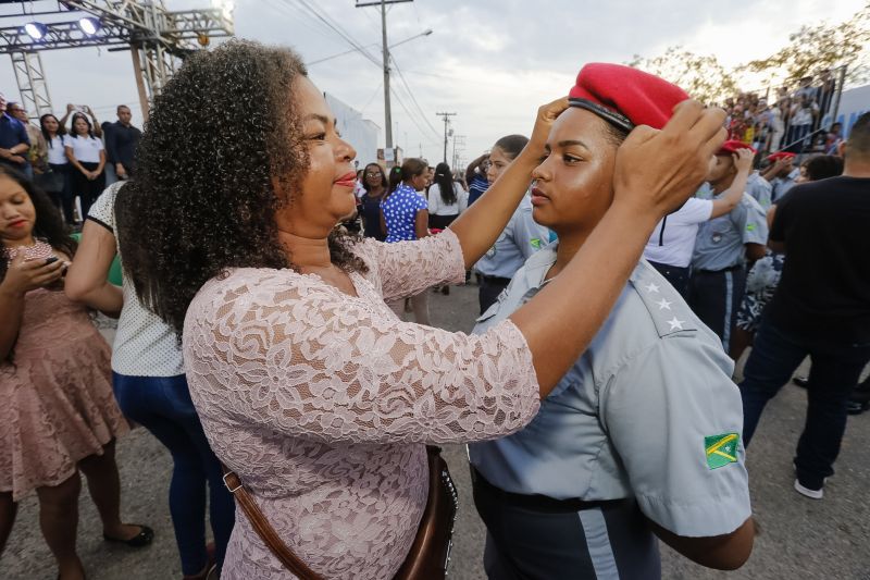 Foi uma tarde de festa para a comunidade escolar do Colégio Cívico Militar do Rio Tocantins - CMRIO, em Marabá. <div class='credito_fotos'>Foto: Marcelo Seabra / Ag. Pará   |   <a href='/midias/2019/originais/5700_2d31d71f-4257-b272-63ed-9a5559dcfaf1.jpg' download><i class='fa-solid fa-download'></i> Download</a></div>