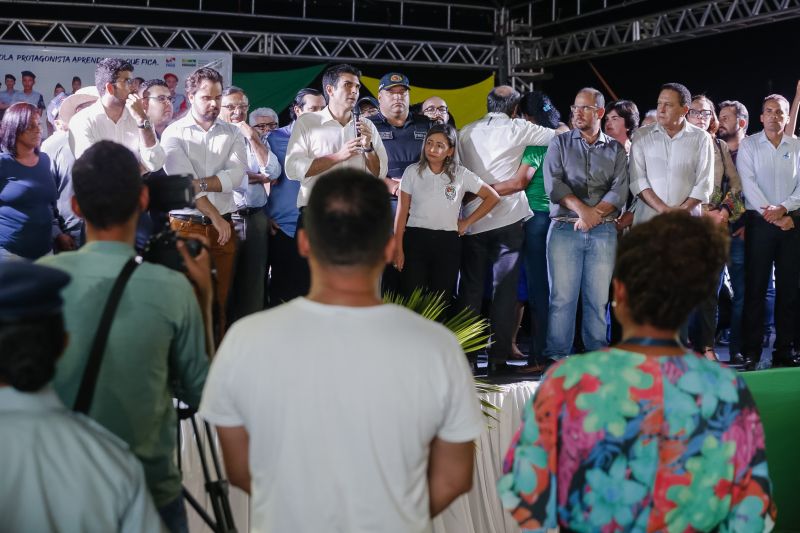 Foi uma tarde de festa para a comunidade escolar do Colégio Cívico Militar do Rio Tocantins - CMRIO, em Marabá. <div class='credito_fotos'>Foto: Marcelo Seabra / Ag. Pará   |   <a href='/midias/2019/originais/5700_b62718a6-d52b-0b5a-4b4e-1ebac3db61c2.jpg' download><i class='fa-solid fa-download'></i> Download</a></div>