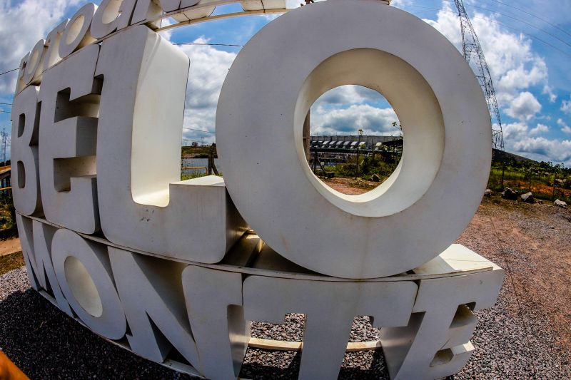 A inauguração oficial da Usina hidrelétrica de Belo Monte, em Vitória do Xingu, foi nesta quarta-feira (25) com o acionamento da 18a Unidade Geradora da Casa de Força Principal da Usina, que assegura 11.233,1 MW de capacidade instalada à maior hidrelétrica 100% brasileira. A solenidade oficial foi realizada na casa de força da Usina Hidrelétrica.  <div class='credito_fotos'>Foto: Marco Santos / Ag. Pará   |   <a href='/midias/2019/originais/5702_25056c96-e5d1-bd69-7726-b382dad69e4a.jpg' download><i class='fa-solid fa-download'></i> Download</a></div>