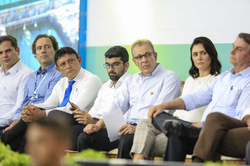 A inauguração oficial da Usina hidrelétrica de Belo Monte, em Vitória do Xingu, foi nesta quarta-feira (25) com o acionamento da 18a Unidade Geradora da Casa de Força Principal da Usina, que assegura 11.233,1 MW de capacidade instalada à maior hidrelétrica 100% brasileira. A solenidade oficial foi realizada na casa de força da Usina Hidrelétrica.  <div class='credito_fotos'>Foto: Marco Santos / Ag. Pará   |   <a href='/midias/2019/originais/5702_486291b8-d487-c20d-c17a-6b7351067a82.jpg' download><i class='fa-solid fa-download'></i> Download</a></div>