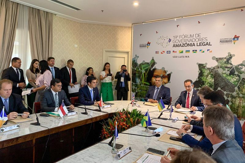 Governadores dos estados que compõem a Amazônia Legal Pará participam, nesta quinta (28), do 19° Fórum de Governadores da Amazônia Legal, que acontece em São Luís, Maranhão.  <div class='credito_fotos'>Foto: KGÊ - Secap / MA   |   <a href='/midias/2019/originais/5703_7e6e1d97-cbce-840e-92fd-77f5bfd39d66.jpg' download><i class='fa-solid fa-download'></i> Download</a></div>