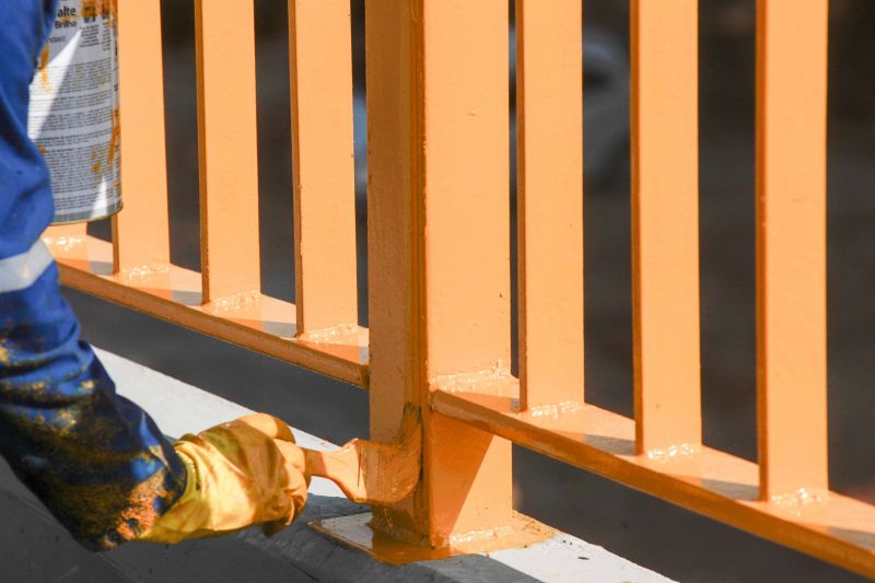 O governador Helder Barbalho visitou nesta sexta-feira (29) as obras de reabilitação dos 268 metros do vão central da ponte Rio Moju, no Complexo da Alça Viária (Região Metropolitana de Belém), e recebeu a informação da construtora responsável pelo serviço que a  ligação da ponte será feita no próximo dia 23 de dezembro, antevéspera do Natal. <div class='credito_fotos'>Foto: Pedro Guerreiro / Ag. Pará   |   <a href='/midias/2019/originais/5708_e44c7210-ab97-3eb6-4307-e4d611380b9f.jpg' download><i class='fa-solid fa-download'></i> Download</a></div>