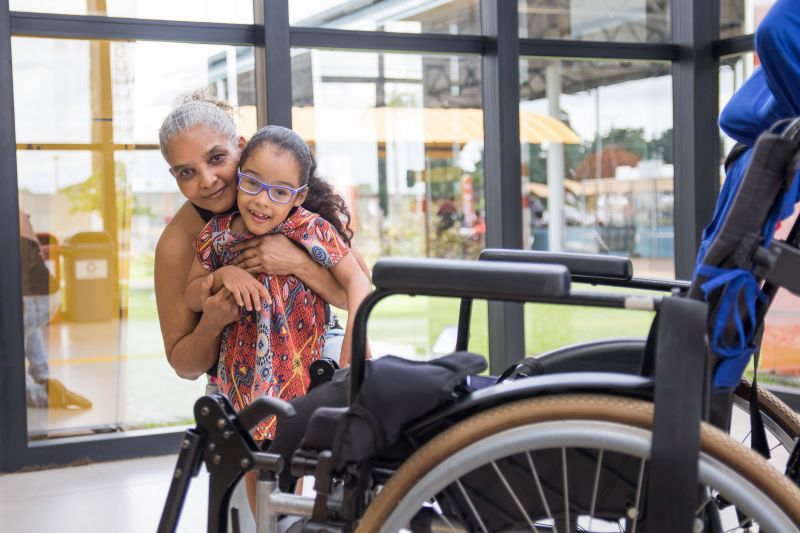 CIIR 03/12/2019

Assistência e reabilitação de pessoas com deficiência.
Na foto: Maria e sua filha Sued Macedo
 <div class='credito_fotos'>Foto: Pedro Guerreiro / Ag. Pará   |   <a href='/midias/2019/originais/5722_288335ac-7458-6fb6-8faf-4c564a40aec0.jpg' download><i class='fa-solid fa-download'></i> Download</a></div>