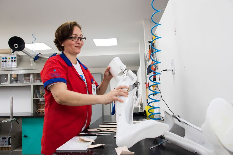 CIIR 03/12/2019

Assistência e reabilitação de pessoas com deficiência.
Na foto: Midian Corrêa, costureira da oficina.
 <div class='credito_fotos'>Foto: Pedro Guerreiro / Ag. Pará   |   <a href='/midias/2019/originais/5722_671d68a4-f69b-da6a-8f2f-3514bacadf2b.jpg' download><i class='fa-solid fa-download'></i> Download</a></div>