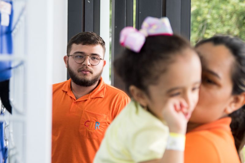 CIIR 03/12/2019

Assistência e reabilitação de pessoas com deficiência.
Na foto: Marcos Muller e Clara

 <div class='credito_fotos'>Foto: Pedro Guerreiro / Ag. Pará   |   <a href='/midias/2019/originais/5722_c79440e4-439d-2ee6-e6f1-7a5282eb8d07.jpg' download><i class='fa-solid fa-download'></i> Download</a></div>