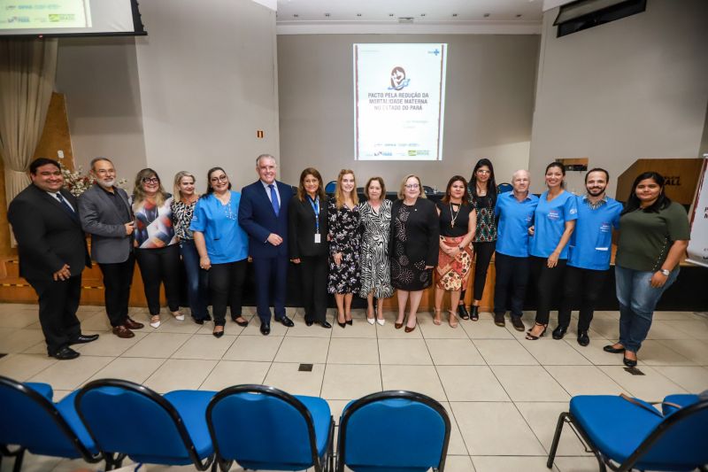 O ensino e o compartilhamento de procedimentos básicos de saúde para proteger gestantes e bebês no momento do parto é o principal objetivo da Oficina de Capacitação Zero Morte Materna por Hemorragia, iniciada nesta terça-feira (3). <div class='credito_fotos'>Foto: Marco Santos / Ag. Pará   |   <a href='/midias/2019/originais/5723_310e8757-b2e4-cb2f-c499-2f2703e180a5.jpg' download><i class='fa-solid fa-download'></i> Download</a></div>