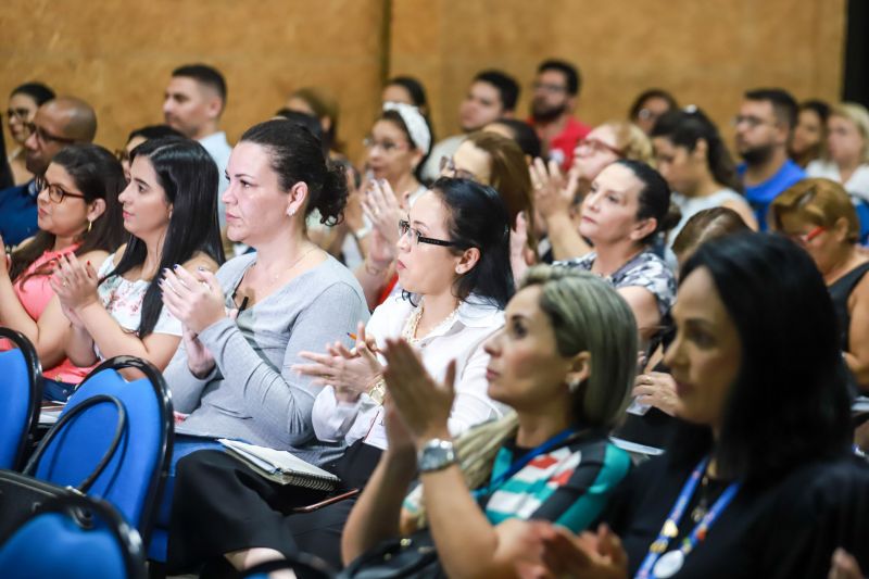 O ensino e o compartilhamento de procedimentos básicos de saúde para proteger gestantes e bebês no momento do parto é o principal objetivo da Oficina de Capacitação Zero Morte Materna por Hemorragia, iniciada nesta terça-feira (3). <div class='credito_fotos'>Foto: Marco Santos / Ag. Pará   |   <a href='/midias/2019/originais/5723_8570f56b-4e55-f8fa-0785-a7e2fa2418cb.jpg' download><i class='fa-solid fa-download'></i> Download</a></div>