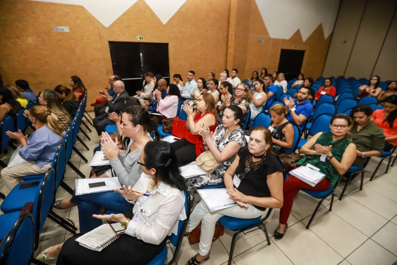 O ensino e o compartilhamento de procedimentos básicos de saúde para proteger gestantes e bebês no momento do parto é o principal objetivo da Oficina de Capacitação Zero Morte Materna por Hemorragia, iniciada nesta terça-feira (3). <div class='credito_fotos'>Foto: Marco Santos / Ag. Pará   |   <a href='/midias/2019/originais/5723_8bc0fe63-9f51-e629-897b-e08da71fa749.jpg' download><i class='fa-solid fa-download'></i> Download</a></div>