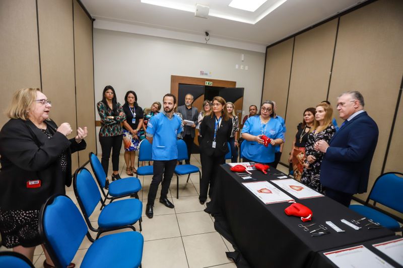 O ensino e o compartilhamento de procedimentos básicos de saúde para proteger gestantes e bebês no momento do parto é o principal objetivo da Oficina de Capacitação Zero Morte Materna por Hemorragia, iniciada nesta terça-feira (3). <div class='credito_fotos'>Foto: Marco Santos / Ag. Pará   |   <a href='/midias/2019/originais/5723_c191b93c-e9a5-d7e0-fb2f-064fc1b07238.jpg' download><i class='fa-solid fa-download'></i> Download</a></div>