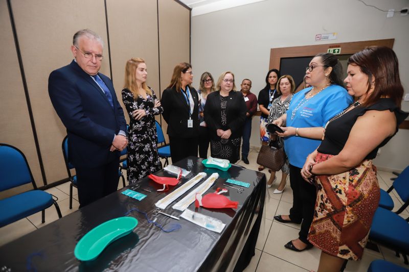 O ensino e o compartilhamento de procedimentos básicos de saúde para proteger gestantes e bebês no momento do parto é o principal objetivo da Oficina de Capacitação Zero Morte Materna por Hemorragia, iniciada nesta terça-feira (3). <div class='credito_fotos'>Foto: Marco Santos / Ag. Pará   |   <a href='/midias/2019/originais/5723_e243faec-2e49-592e-b9d3-c6cef25a50b2.jpg' download><i class='fa-solid fa-download'></i> Download</a></div>