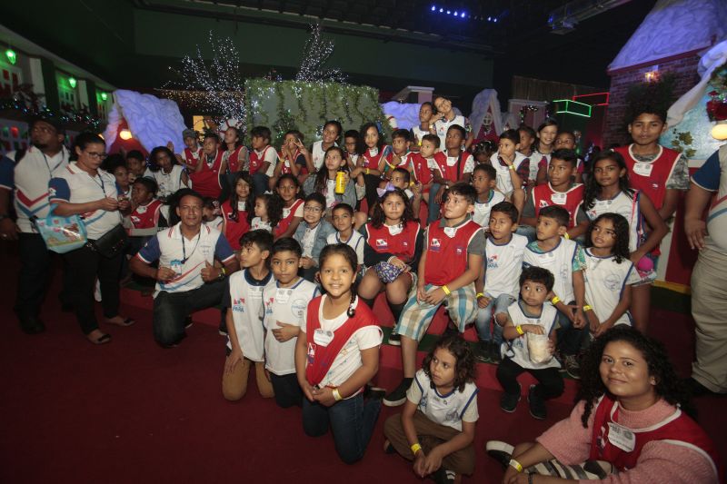 Natal TerPaz <div class='credito_fotos'>Foto: Bruno Cecim / Ag.Pará   |   <a href='/midias/2019/originais/5730_3e27ac06-0d73-3b9b-3c3f-28f07a724290.jpg' download><i class='fa-solid fa-download'></i> Download</a></div>