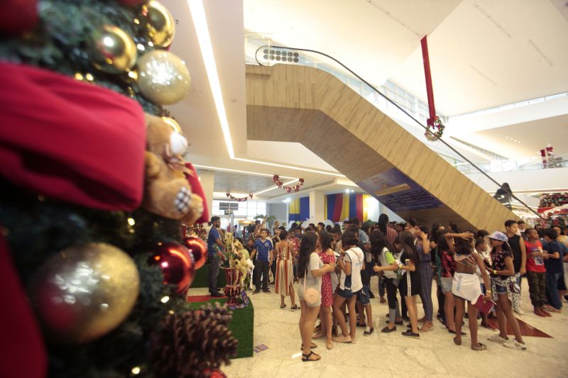 Natal TerPaz <div class='credito_fotos'>Foto: Bruno Cecim / Ag.Pará   |   <a href='/midias/2019/originais/5730_72e5c947-9a9c-448a-ac0e-977db87f5eb3.jpg' download><i class='fa-solid fa-download'></i> Download</a></div>