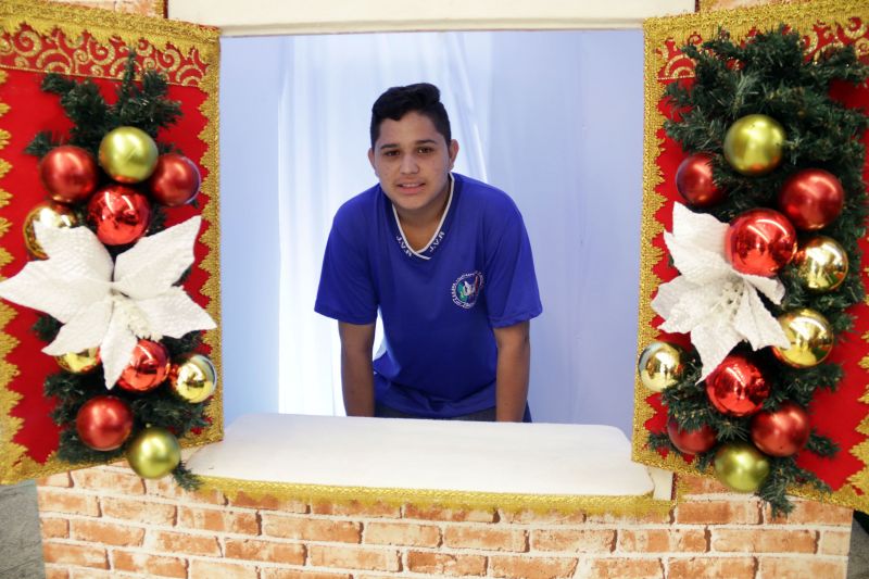 Natal TerPaz

Marcos Vinícius Pereira <div class='credito_fotos'>Foto: Bruno Cecim / Ag.Pará   |   <a href='/midias/2019/originais/5730_77e0ac61-381a-3ab3-1f21-62a252098af1.jpg' download><i class='fa-solid fa-download'></i> Download</a></div>