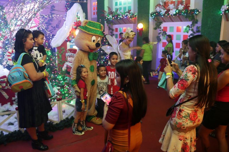 Natal TerPaz <div class='credito_fotos'>Foto: Bruno Cecim / Ag.Pará   |   <a href='/midias/2019/originais/5730_8f3ea23f-eef3-8bb8-9192-7991576f7985.jpg' download><i class='fa-solid fa-download'></i> Download</a></div>