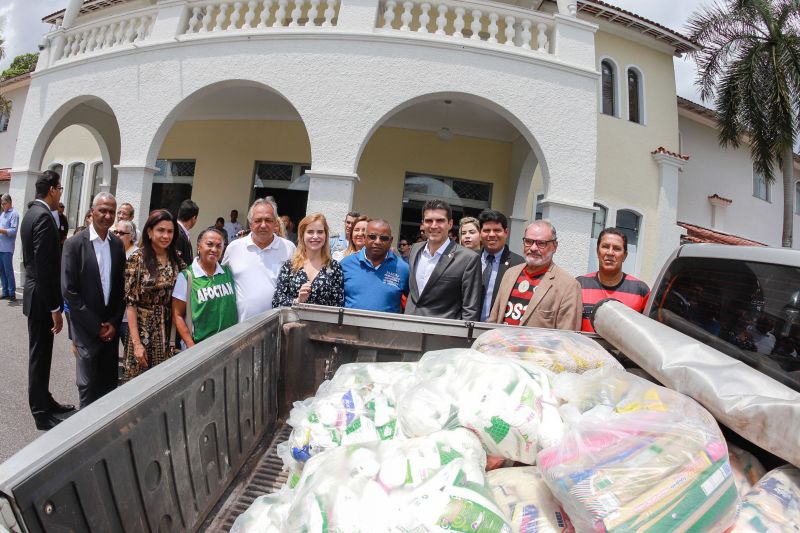 As seis toneladas de alimentos não perecíveis foram arrecadados durante a transmissão da final da Taça Libertadores da América entre Flamengo e River, no estádio do Mangueirão, em Belém, no último dia 23 de novembro, por meio da troca de ingressos pelos torcedores. <div class='credito_fotos'>Foto: Marco Santos / Ag. Pará   |   <a href='/midias/2019/originais/5731_13dfe999-27f6-3b1f-7671-ff1d0cab8701.jpg' download><i class='fa-solid fa-download'></i> Download</a></div>