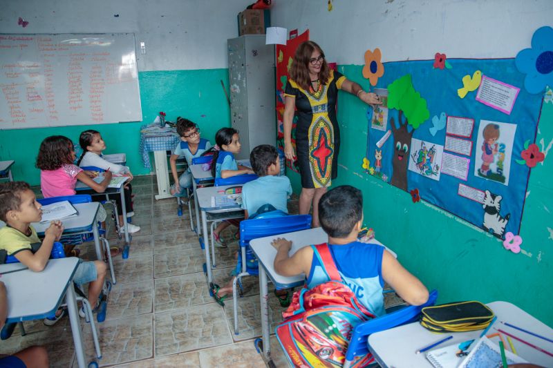 Projeto Piloto de Educacao Financeira nas Escolas Municipais e Etaduais <div class='credito_fotos'>Foto: Jader Paes / Agência Pará   |   <a href='/midias/2019/originais/5735_260e35c9-4b9a-95f0-84a2-a19b274f8a85.jpg' download><i class='fa-solid fa-download'></i> Download</a></div>