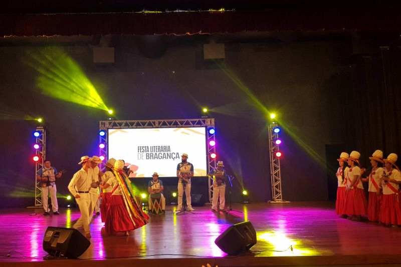  <div class='credito_fotos'>Foto: ASCOM / SECULT   |   <a href='/midias/2019/originais/5738_4b7871ba-02a9-a202-9673-d98f42a6f947.jpg' download><i class='fa-solid fa-download'></i> Download</a></div>