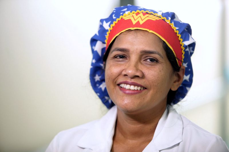 Fundação Santa Casa de Misericórdia do Pará realizou o primeiro transplante de rins em paciente pediátrico.
Na foto: Adriana Sueli Benjamin - Enfermeira Nefrologista <div class='credito_fotos'>Foto: Bruno Cecim / Ag.Pará   |   <a href='/midias/2019/originais/5739_268cd4df-e951-5819-4337-f040eeedfdb9.jpg' download><i class='fa-solid fa-download'></i> Download</a></div>