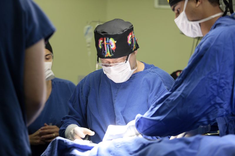 Fundação Santa Casa de Misericórdia do Pará realizou o primeiro transplante de rins em paciente pediátrico.
Na foto: <div class='credito_fotos'>Foto: Bruno Cecim / Ag.Pará   |   <a href='/midias/2019/originais/5739_5cc22a40-fbf1-523c-b952-2d1757e28f08.jpg' download><i class='fa-solid fa-download'></i> Download</a></div>