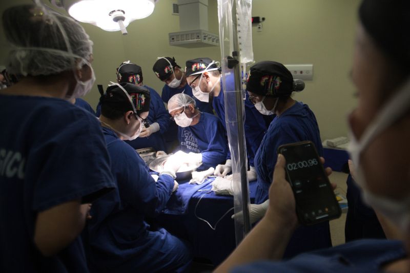 Fundação Santa Casa de Misericórdia do Pará realizou o primeiro transplante de rins em paciente pediátrico.
Na foto: <div class='credito_fotos'>Foto: Bruno Cecim / Ag.Pará   |   <a href='/midias/2019/originais/5739_affc1eb8-727d-e20b-0ac9-8110f5c79023.jpg' download><i class='fa-solid fa-download'></i> Download</a></div>