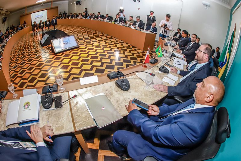 A capital paraense sediou, nesta sexta-feira (6), no Palácio do Governo, a reunião ordinária do mês de dezembro do Conselho Nacional dos Secretários de Estados da Justiça, da Cidadania, Direitos Humanos e Administração Penitenciária (CONSEJ). <div class='credito_fotos'>Foto: Marco Santos / Ag. Pará   |   <a href='/midias/2019/originais/5740_1b820392-c089-bf8d-9dcd-2ac586765509.jpg' download><i class='fa-solid fa-download'></i> Download</a></div>