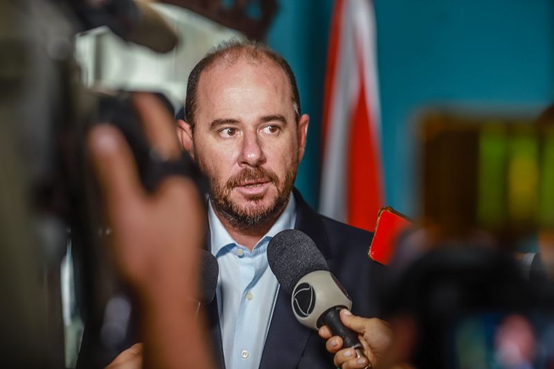 A capital paraense sediou, nesta sexta-feira (6), no Palácio do Governo, a reunião ordinária do mês de dezembro do Conselho Nacional dos Secretários de Estados da Justiça, da Cidadania, Direitos Humanos e Administração Penitenciária (CONSEJ). <div class='credito_fotos'>Foto: Marco Santos / Ag. Pará   |   <a href='/midias/2019/originais/5740_4a9aa5ae-e7c5-b94d-e12d-0d210a60b171.jpg' download><i class='fa-solid fa-download'></i> Download</a></div>