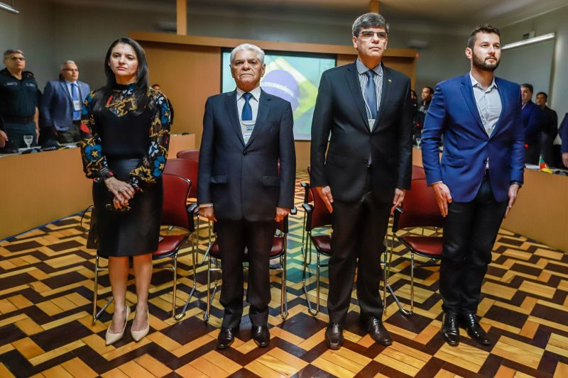 A capital paraense sediou, nesta sexta-feira (6), no Palácio do Governo, a reunião ordinária do mês de dezembro do Conselho Nacional dos Secretários de Estados da Justiça, da Cidadania, Direitos Humanos e Administração Penitenciária (CONSEJ). <div class='credito_fotos'>Foto: Marco Santos / Ag. Pará   |   <a href='/midias/2019/originais/5740_b4bfc8b6-6ad9-211b-0643-8e5ebaee113f.jpg' download><i class='fa-solid fa-download'></i> Download</a></div>