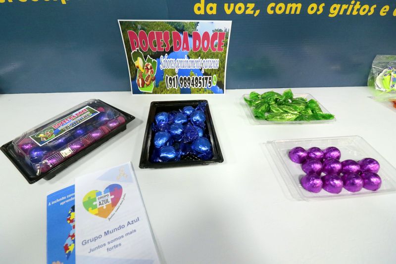 Com total apoio do Grupo de Trabalho de Estudos e Ações Relacionadas ao Transtorno do Espectro Autista, criado este ano pelo Governo do Pará, 230 mães e parentes de autistas vêm participando de eventos, feiras e demais espaços de economia criativa em Belém. <div class='credito_fotos'>Foto: Ricardo Amanajás / Ag. Pará   |   <a href='/midias/2019/originais/5743_4be0c6a6-9876-b539-3dc6-1be2a851f8d8.jpg' download><i class='fa-solid fa-download'></i> Download</a></div>