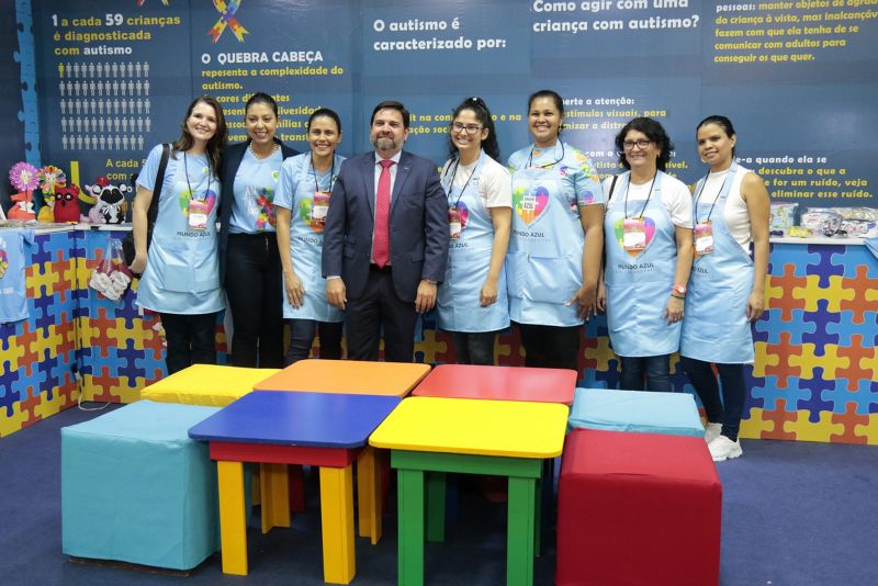 Com total apoio do Grupo de Trabalho de Estudos e Ações Relacionadas ao Transtorno do Espectro Autista, criado este ano pelo Governo do Pará, 230 mães e parentes de autistas vêm participando de eventos, feiras e demais espaços de economia criativa em Belém. <div class='credito_fotos'>Foto: Ricardo Amanajás / Ag. Pará   |   <a href='/midias/2019/originais/5743_8f04f8cc-feb6-aa8a-780f-f78603a07740.jpg' download><i class='fa-solid fa-download'></i> Download</a></div>