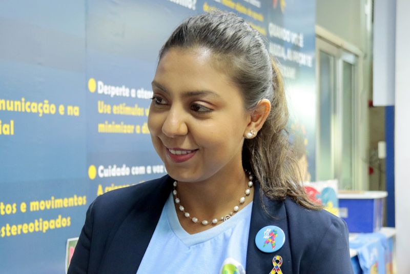 Com total apoio do Grupo de Trabalho de Estudos e Ações Relacionadas ao Transtorno do Espectro Autista, criado este ano pelo Governo do Pará, 230 mães e parentes de autistas vêm participando de eventos, feiras e demais espaços de economia criativa em Belém.
Flávia Marçal  <div class='credito_fotos'>Foto: Ricardo Amanajás / Ag. Pará   |   <a href='/midias/2019/originais/5743_d049aca9-2ed2-aced-5ba9-31bcc8500b4b.jpg' download><i class='fa-solid fa-download'></i> Download</a></div>