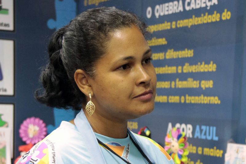 Com total apoio do Grupo de Trabalho de Estudos e Ações Relacionadas ao Transtorno do Espectro Autista, criado este ano pelo Governo do Pará, 230 mães e parentes de autistas vêm participando de eventos, feiras e demais espaços de economia criativa em Belém.

Mônica Nascimento <div class='credito_fotos'>Foto: Ricardo Amanajás / Ag. Pará   |   <a href='/midias/2019/originais/5743_dca3c8b4-a252-f384-1915-b1555beddfe7.jpg' download><i class='fa-solid fa-download'></i> Download</a></div>