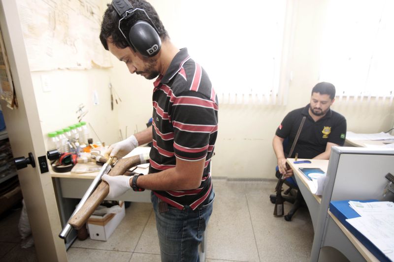 IML Renato chaves <div class='credito_fotos'>Foto: Bruno Cecim / Ag.Pará   |   <a href='/midias/2019/originais/5753_24543341-7b37-d490-9278-78a1eed149a0.jpg' download><i class='fa-solid fa-download'></i> Download</a></div>