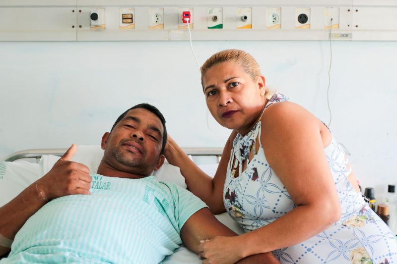 Marcelo Machado, 40 e sua esposa Maria das Graças <div class='credito_fotos'>Foto: Pedro Guerreiro / Ag. Pará   |   <a href='/midias/2019/originais/5754_488148ac-29ad-30b2-ba46-e2894fb990f0.jpg' download><i class='fa-solid fa-download'></i> Download</a></div>