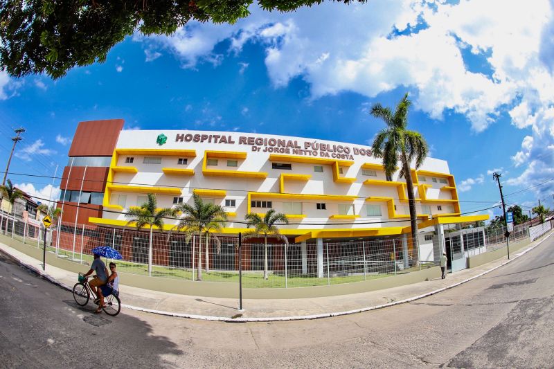 O Hospital Regional Público dos Caetés (HRPC) em Capanema, que nesta quarta-feira (11), completa um mês de funcionamento, já contabiliza 74 internações e se consolida com referência em Traumato Ortopedia e Cirurgia Geral para a população de 16 municípios do Nordeste do Pará, sendo que 50% deles não dispõem de nenhuma unidade hospitalar. <div class='credito_fotos'>Foto: Marco Santos / Ag. Pará   |   <a href='/midias/2019/originais/5757_26b210aa-9e95-7ae2-f840-fcbaec65cb3d.jpg' download><i class='fa-solid fa-download'></i> Download</a></div>