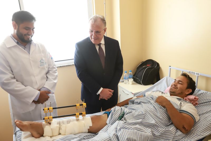 O Hospital Regional Público dos Caetés (HRPC) em Capanema, que nesta quarta-feira (11), completa um mês de funcionamento, já contabiliza 74 internações e se consolida com referência em Traumato Ortopedia e Cirurgia Geral para a população de 16 municípios do Nordeste do Pará, sendo que 50% deles não dispõem de nenhuma unidade hospitalar. <div class='credito_fotos'>Foto: Marco Santos / Ag. Pará   |   <a href='/midias/2019/originais/5757_a4ffffff-2d27-82fb-7f03-e51d42cf894c.jpg' download><i class='fa-solid fa-download'></i> Download</a></div>