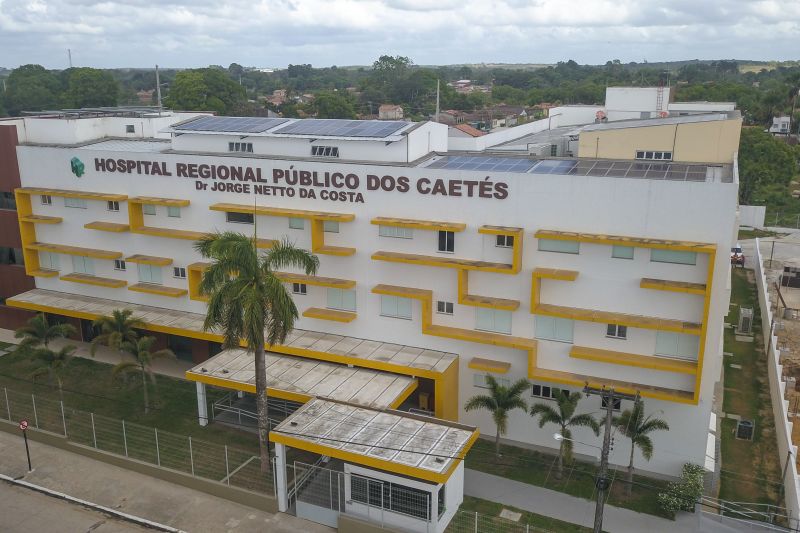 O Hospital Regional Público dos Caetés (HRPC) em Capanema, que nesta quarta-feira (11), completa um mês de funcionamento, já contabiliza 74 internações e se consolida com referência em Traumato Ortopedia e Cirurgia Geral para a população de 16 municípios do Nordeste do Pará, sendo que 50% deles não dispõem de nenhuma unidade hospitalar. <div class='credito_fotos'>Foto: Marco Santos / Ag. Pará   |   <a href='/midias/2019/originais/5757_fef37eec-24a3-62b6-78c5-eddeef9dfe22.jpg' download><i class='fa-solid fa-download'></i> Download</a></div>