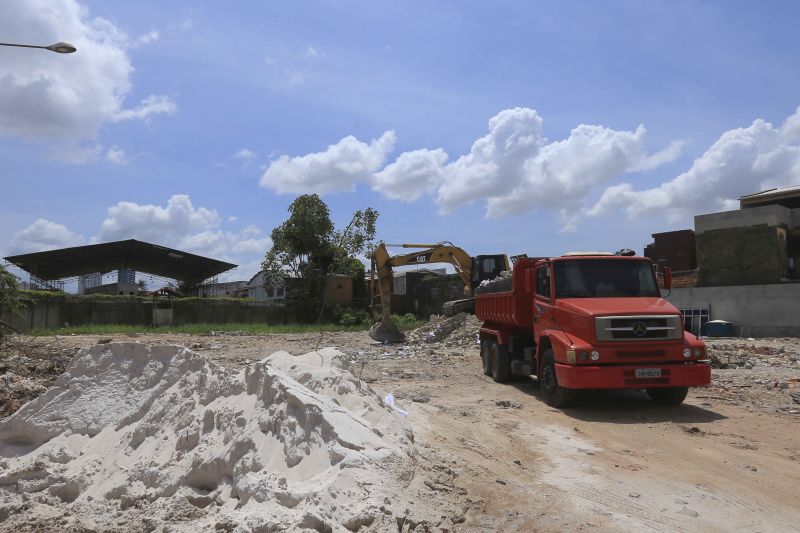 O serviço de reconstrução da Seccional Urbana da Sacramenta está acelerado na travessa Perebebuí, em Belém. O prédio, inaugurado na década de 1980, abrigou a primeira seccional de Belém. <div class='credito_fotos'>Foto: Alex Ribeiro / Ag. Pará   |   <a href='/midias/2019/originais/5758_a9428f93-5ce8-3d55-b258-37696f54b11a.jpg' download><i class='fa-solid fa-download'></i> Download</a></div>