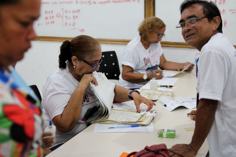 No Dia Internacional dos Direitos Humanos, mais de 500 pessoas participaram da ação de cidadania realizada nesta terça-feira, 10, no município de Breves, na programação do projeto "Rede de cidadania: Mulheres Marajoaras, com elas e por elas", da Secretaria de Estado de Justiça e Direitos Humanos (Sejudh), no arquipélago do Marajó. <div class='credito_fotos'>Foto: Neth Vilhena / Ascom Sejudh   |   <a href='/midias/2019/originais/5760_4a07f3d5-04ba-4e90-7c10-a739e2f45bef.jpg' download><i class='fa-solid fa-download'></i> Download</a></div>
