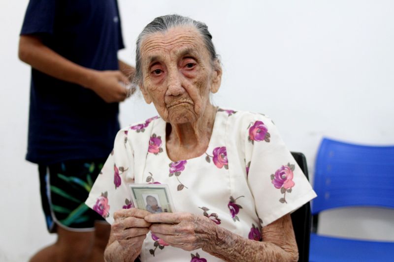 No Dia Internacional dos Direitos Humanos, mais de 500 pessoas participaram da ação de cidadania realizada nesta terça-feira, 10, no município de Breves, na programação do projeto "Rede de cidadania: Mulheres Marajoaras, com elas e por elas", da Secretaria de Estado de Justiça e Direitos Humanos (Sejudh), no arquipélago do Marajó. <div class='credito_fotos'>Foto: Neth Vilhena / Ascom Sejudh   |   <a href='/midias/2019/originais/5760_7d181256-d9e6-e251-1aed-76f05133ca9d.jpg' download><i class='fa-solid fa-download'></i> Download</a></div>