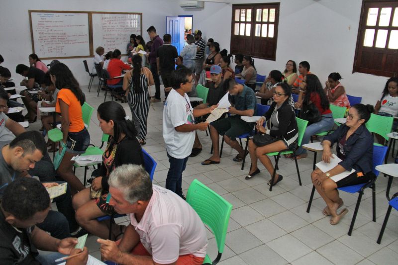 No Dia Internacional dos Direitos Humanos, mais de 500 pessoas participaram da ação de cidadania realizada nesta terça-feira, 10, no município de Breves, na programação do projeto "Rede de cidadania: Mulheres Marajoaras, com elas e por elas", da Secretaria de Estado de Justiça e Direitos Humanos (Sejudh), no arquipélago do Marajó. <div class='credito_fotos'>Foto: Neth Vilhena / Ascom Sejudh   |   <a href='/midias/2019/originais/5760_9636bdd2-f796-adb1-6f31-78b5558a0491.jpg' download><i class='fa-solid fa-download'></i> Download</a></div>