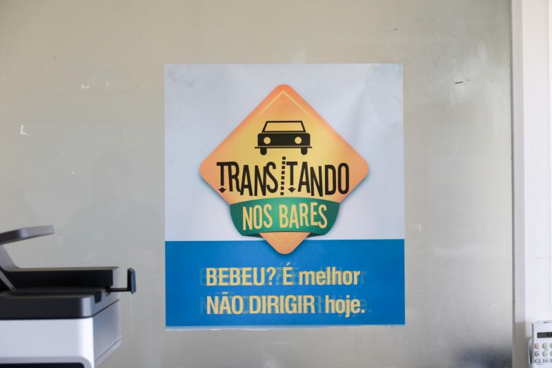 O mês de dezembro é bastante associado a confraternizações e reuniões com a família. Mas esse período também comporta um risco. “É um momento onde muitas pessoas querem viajar em busca de diversão e acabam ingerindo bebida alcoólica antes de dirigir”, explica o coordenador de operações do Departamento de Trânsito do Estado (Detran), Ivan Feitosa. <div class='credito_fotos'>Foto: Pedro Guerreiro / Ag. Pará   |   <a href='/midias/2019/originais/5764_3986a646-ccab-6aa9-fe34-88bf3774011d.jpg' download><i class='fa-solid fa-download'></i> Download</a></div>