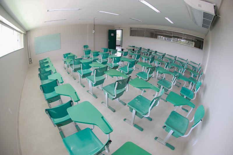 Já em 2020, o Governo do Pará começa os estudos para implantação de um campus da Universidade do Estado do Pará (Uepa) em Ananindeua, ampliando a oferta de ensino superior na Região Metropolitana de Belém. <div class='credito_fotos'>Foto: Marco Santos / Ag. Pará   |   <a href='/midias/2019/originais/5769_35074e7c-8f1b-7c8f-4876-58bb4f45574a.jpg' download><i class='fa-solid fa-download'></i> Download</a></div>