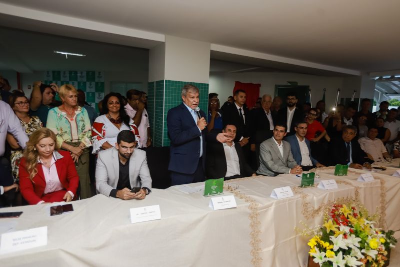 Já em 2020, o Governo do Pará começa os estudos para implantação de um campus da Universidade do Estado do Pará (Uepa) em Ananindeua, ampliando a oferta de ensino superior na Região Metropolitana de Belém. <div class='credito_fotos'>Foto: Marco Santos / Ag. Pará   |   <a href='/midias/2019/originais/5769_e94300e1-258a-32b2-1fb7-bd67fabce041.jpg' download><i class='fa-solid fa-download'></i> Download</a></div>