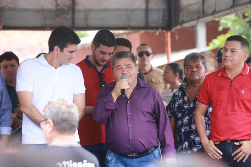 Escola Osvaldo Brito, de São Caetano de Odivelas <div class='credito_fotos'>Foto: Marco Santos / Ag. Pará   |   <a href='/midias/2019/originais/5808_53edd91e-b4a5-52fa-76a4-e638bc04f7f1.jpg' download><i class='fa-solid fa-download'></i> Download</a></div>
