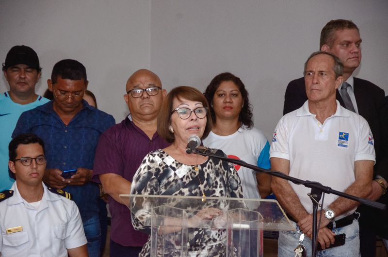Os professores e alunos da rede estadual que mais se destacaram no ensino e no esporte educacional em 2019 foram homenageados pelo governo do estado. <div class='credito_fotos'>Foto: Eliseu Dias/Ag. Pará   |   <a href='/midias/2019/originais/5816_1e9ce6a3-3932-a67f-0ceb-9e26817940b5.jpg' download><i class='fa-solid fa-download'></i> Download</a></div>