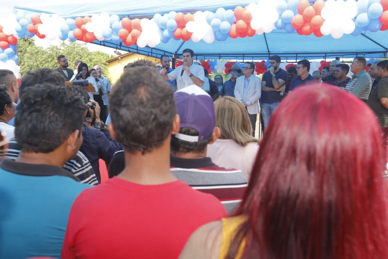 O município de Cachoeira do Piriá, no Nordeste do Estado, completa 24 anos de fundação neste sábado, 28, mas o presente para a cidade veio nesta sexta, 27, com a concretização de um antigo sonho da população local, a primeira agência do BanPará. O benefício chega não apenas para facilitar o pagamento dos servidores, mas também para impulsionar o desenvolvimento econômico do município. <div class='credito_fotos'>Foto: Marcelo Seabra / Ag. Pará   |   <a href='/midias/2019/originais/5821_0de73f9f-503c-33dc-df77-3d87c9c2ff0c.jpg' download><i class='fa-solid fa-download'></i> Download</a></div>