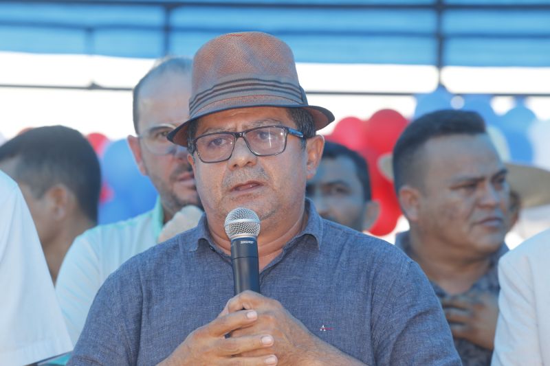 O município de Cachoeira do Piriá, no Nordeste do Estado, completa 24 anos de fundação neste sábado, 28, mas o presente para a cidade veio nesta sexta, 27, com a concretização de um antigo sonho da população local, a primeira agência do BanPará. O benefício chega não apenas para facilitar o pagamento dos servidores, mas também para impulsionar o desenvolvimento econômico do município. <div class='credito_fotos'>Foto: Marcelo Seabra / Ag. Pará   |   <a href='/midias/2019/originais/5821_1f40608f-1877-dda0-f6d2-fd028c7c2c8a.jpg' download><i class='fa-solid fa-download'></i> Download</a></div>