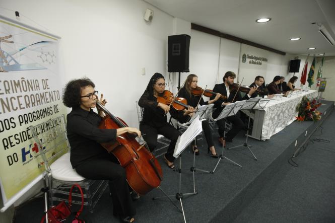 Belém,Pará,Brasil.Cerimonia de encerramento dos Programas Residencia Medica do hopital OFuir Loyola 
Na Foto:José Roberto Lobato de souza Diretor geral do Hodpital Ofhir loyola
09/02/2019.
Fotos FErnando Araújo/Agencia Pará
DATA: 09.02.2019
BELÉM - PARÁ <div class='credito_fotos'>Foto: Fernando Araújo / agência Pará   |   <a href='/midias/2019/originais/5a10444e-dd0b-49e2-8493-bc05483017bf.jpg' download><i class='fa-solid fa-download'></i> Download</a></div>