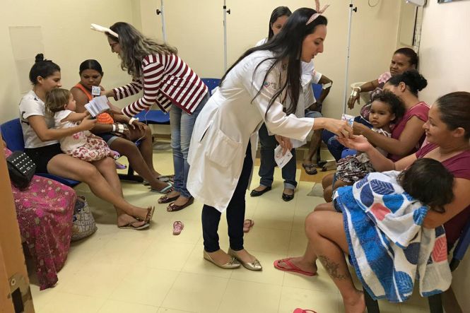 O Grupo de Trabalho de Humanização (GTH) do Hospital Geral de Tailândia (HGT) promoveu comemoração alusiva à Páscoa para usuários crianças internadas nas clínicas, setor de urgência emergência e em atendimento ambulatorial.

FOTO: ASCOM / HGT
DATA: 23.04.2019
TAILÂNIDA - PARÁ <div class='credito_fotos'>Foto: ASCOM / HGT   |   <a href='/midias/2019/originais/5bb3286c-0e8a-4135-9719-5a233f384dc4.jpg' download><i class='fa-solid fa-download'></i> Download</a></div>