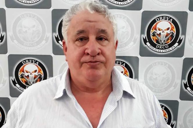 A Polícia Civil do Pará apresentou, nesta quarta-feira (30), na sede da Divisão de Repressão ao Crime Organizado (DRCO), dois suspeitos de envolvimento em fraudes na venda de carros alugados, em Belém. Frank William Pereira Pacheco e Francisco Nilton Bezerra Farias Junior são apontados como integrantes de um esquema que incluía desde furtos e recepção de veículos furtados, até a falsificação de documentos públicos, uso de documentos falsos e crime de estelionato na locação de veículos furtados.

FOTO: ASCOM PC
DATA: 30.01.2019
BELÉM - PARÁ <div class='credito_fotos'>Foto: Ascom / Polícia Civil   |   <a href='/midias/2019/originais/5f617bbe-c6bf-4480-8f1d-1dab8a022682.jpg' download><i class='fa-solid fa-download'></i> Download</a></div>